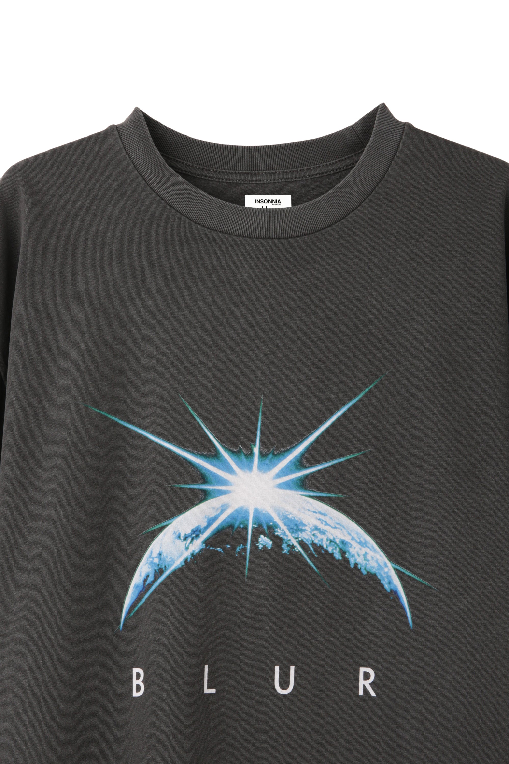 × Blur The universal TEE